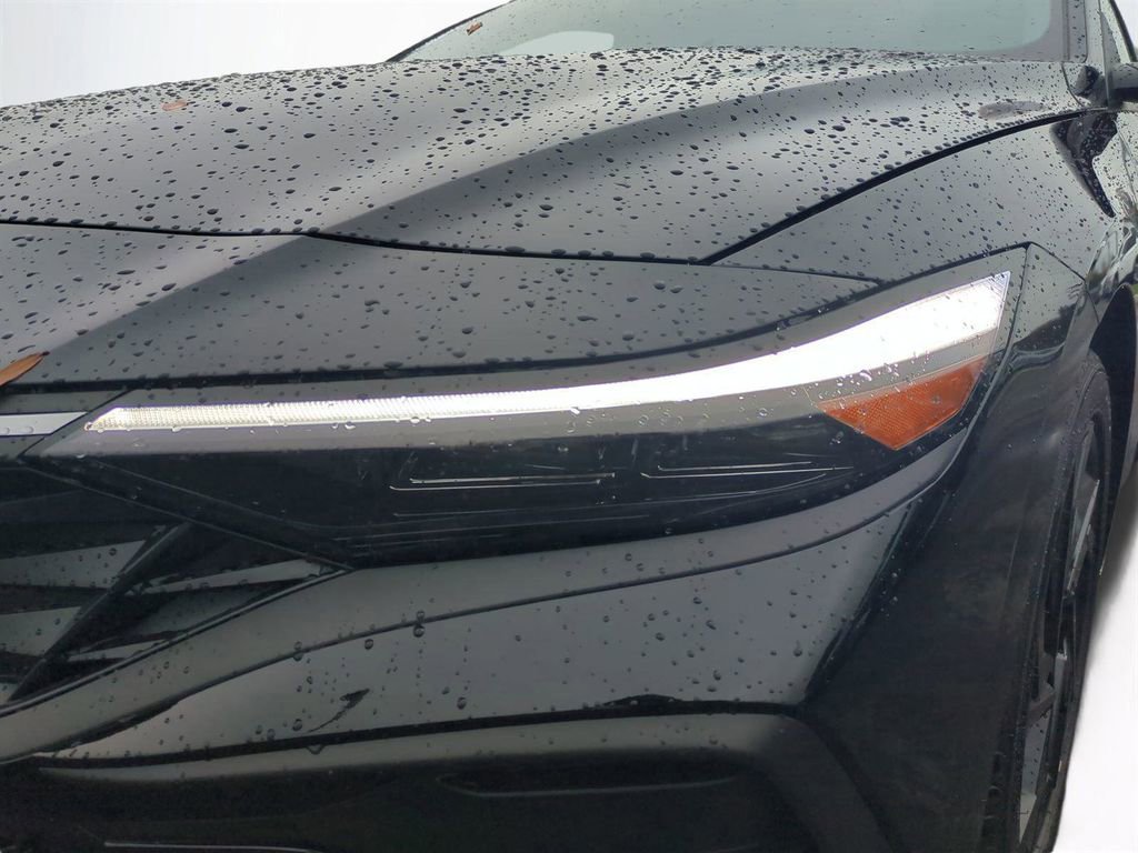 New 2026 Hyundai Elantra Sport image 10