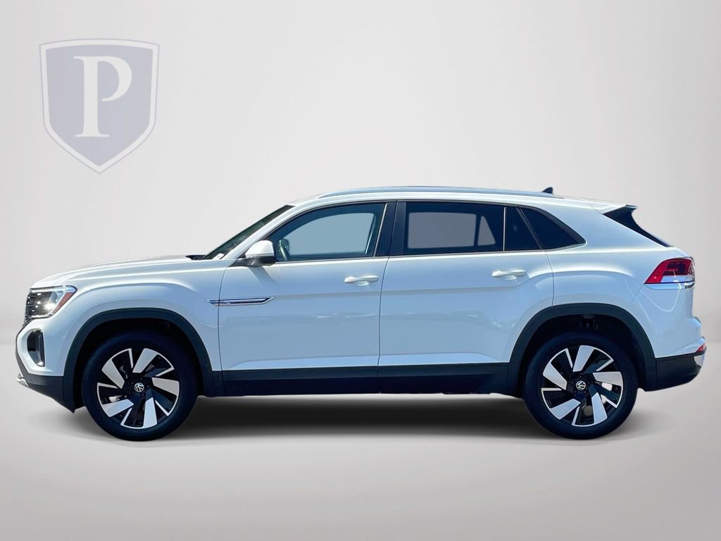 Used 2025 Volkswagen Atlas Cross Sport SE FWD image 5