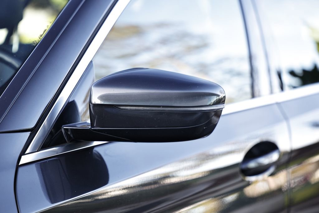 Used 2020 BMW 540i xDrive w/ Premium Package image 11