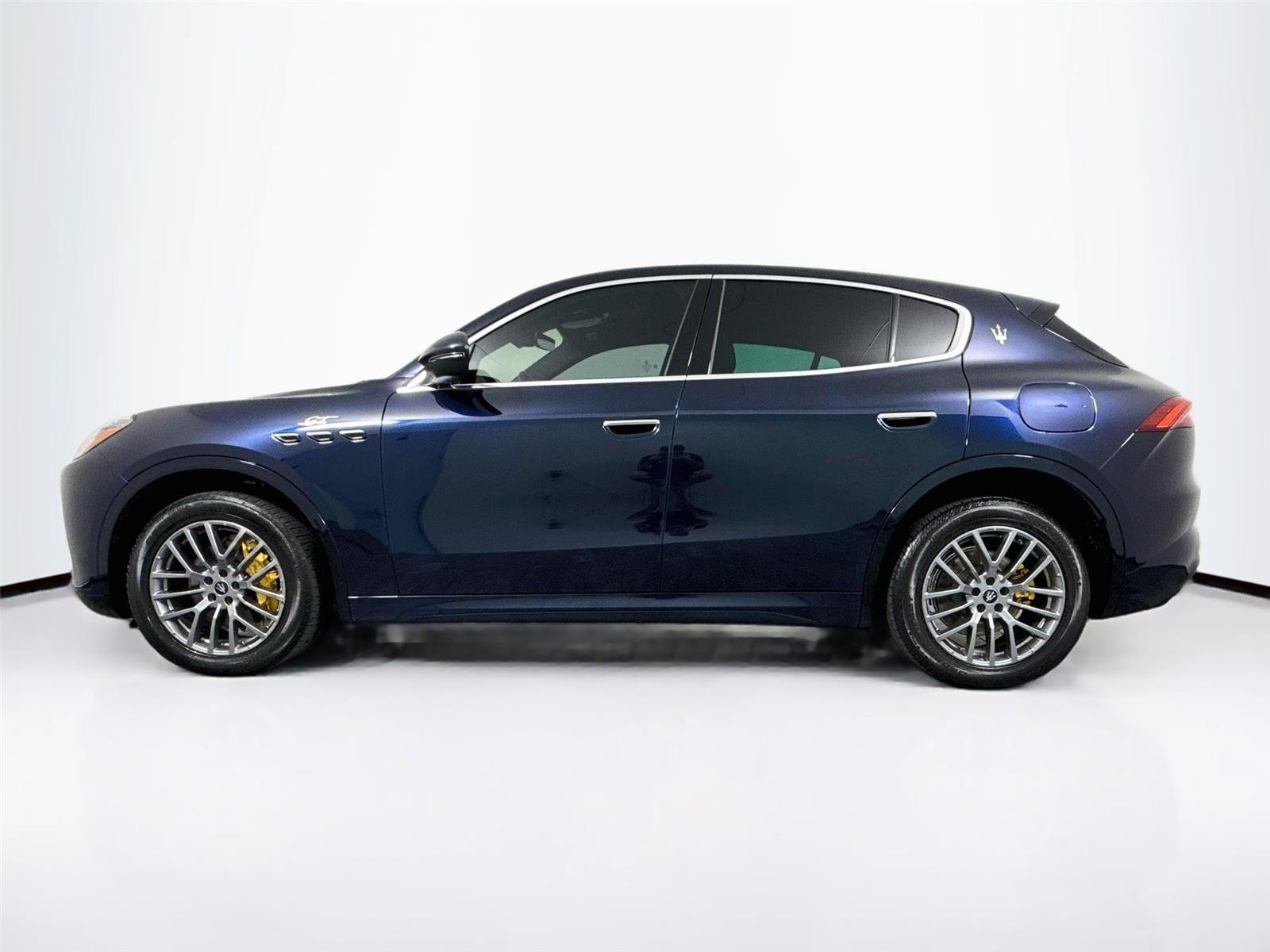 Used 2023 Maserati Grecale GT AWD/4WD image 32