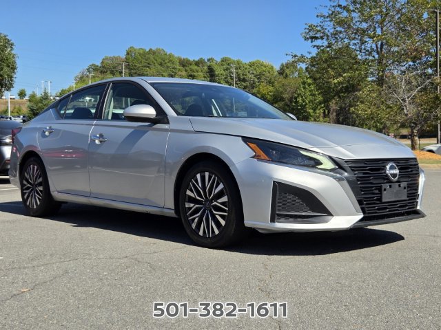 Used 2023 Nissan Altima 2.5 SV FWD image 7
