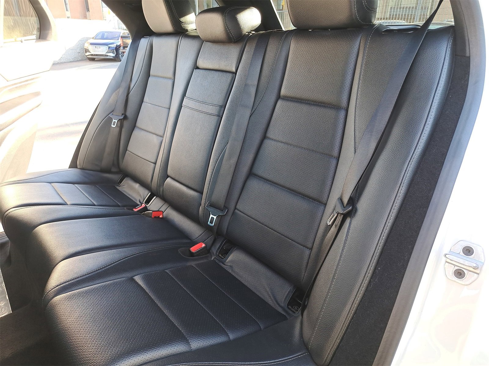 Used 2024 Mercedes-Benz GLE 450e 4MATIC image 14