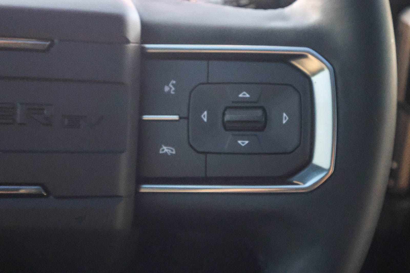 Used 2024 GMC Hummer EV 3X AWD/4WD image 33