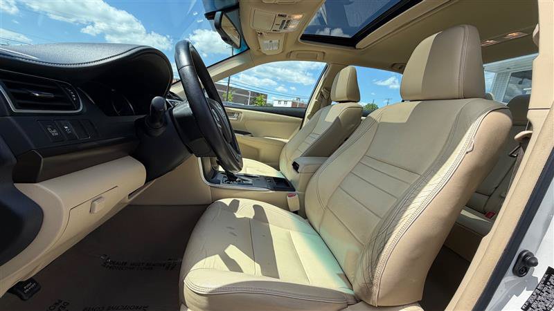 Used 2015 Toyota Camry XLE FWD image 33