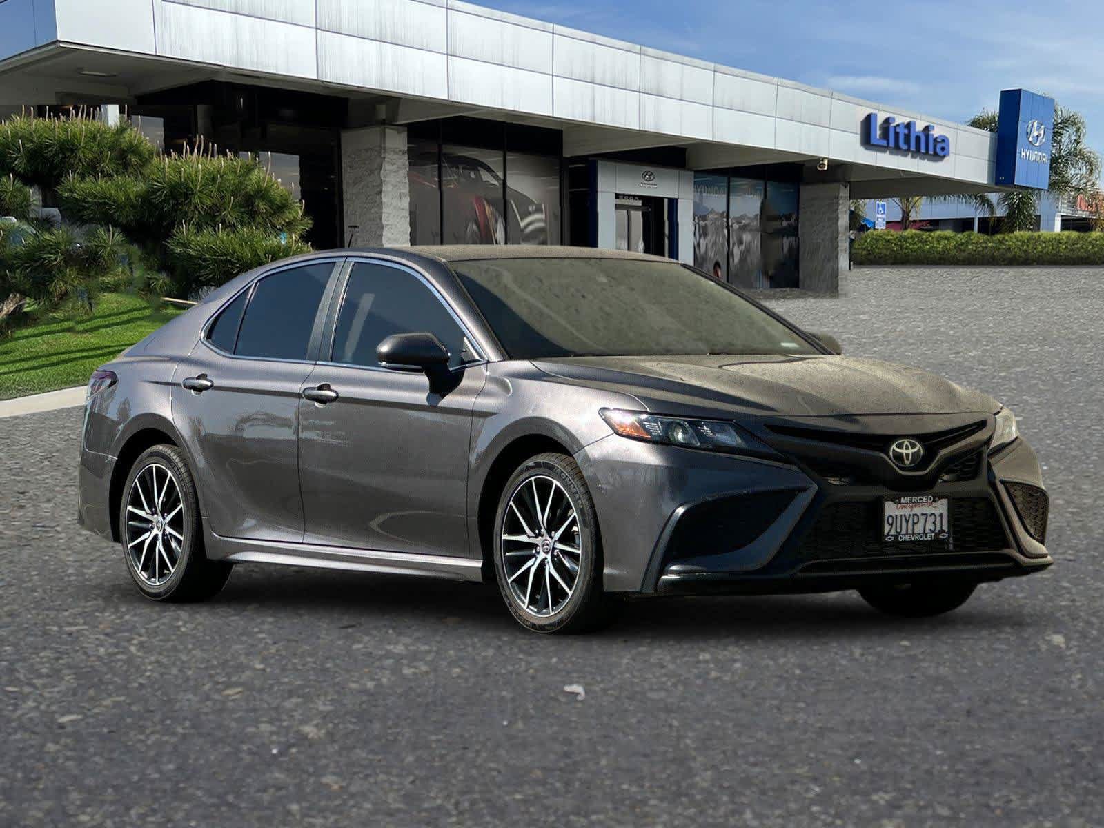 Used 2023 Toyota Camry SE FWD image 10