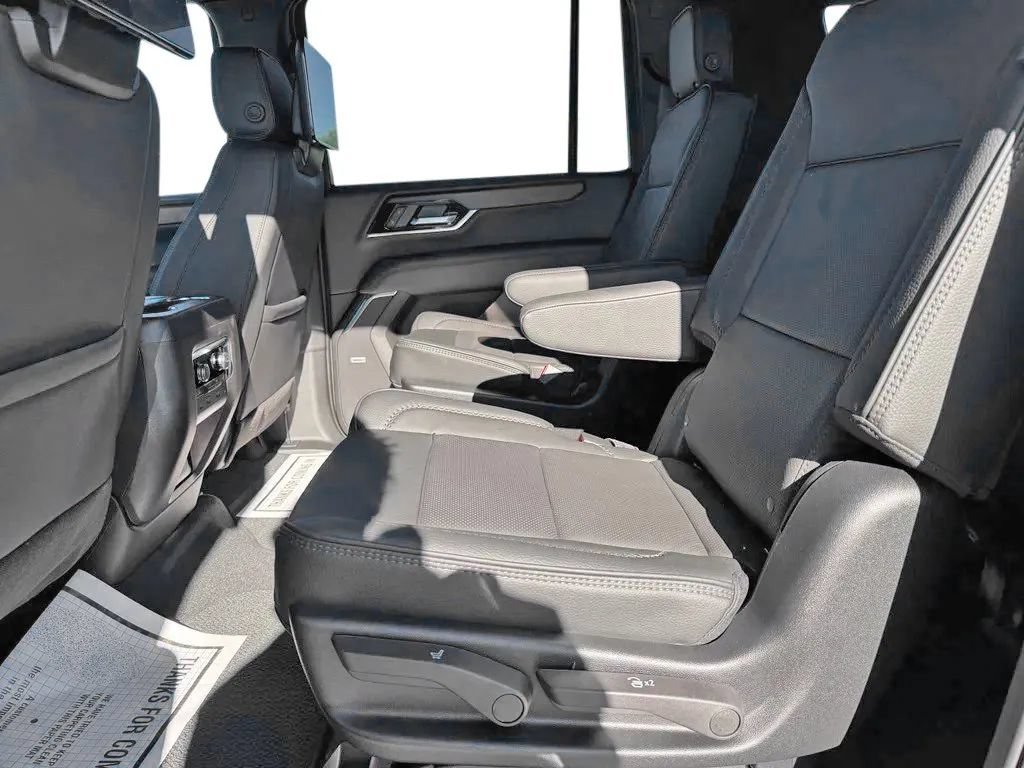 New 2026 GMC Yukon XL Denali w/ Denali Reserve Package AWD/4WD image 19