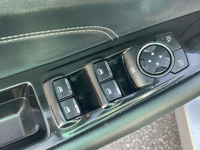 Used 2020 Ford Edge Titanium w/ Equipment Group 301A FWD image 18