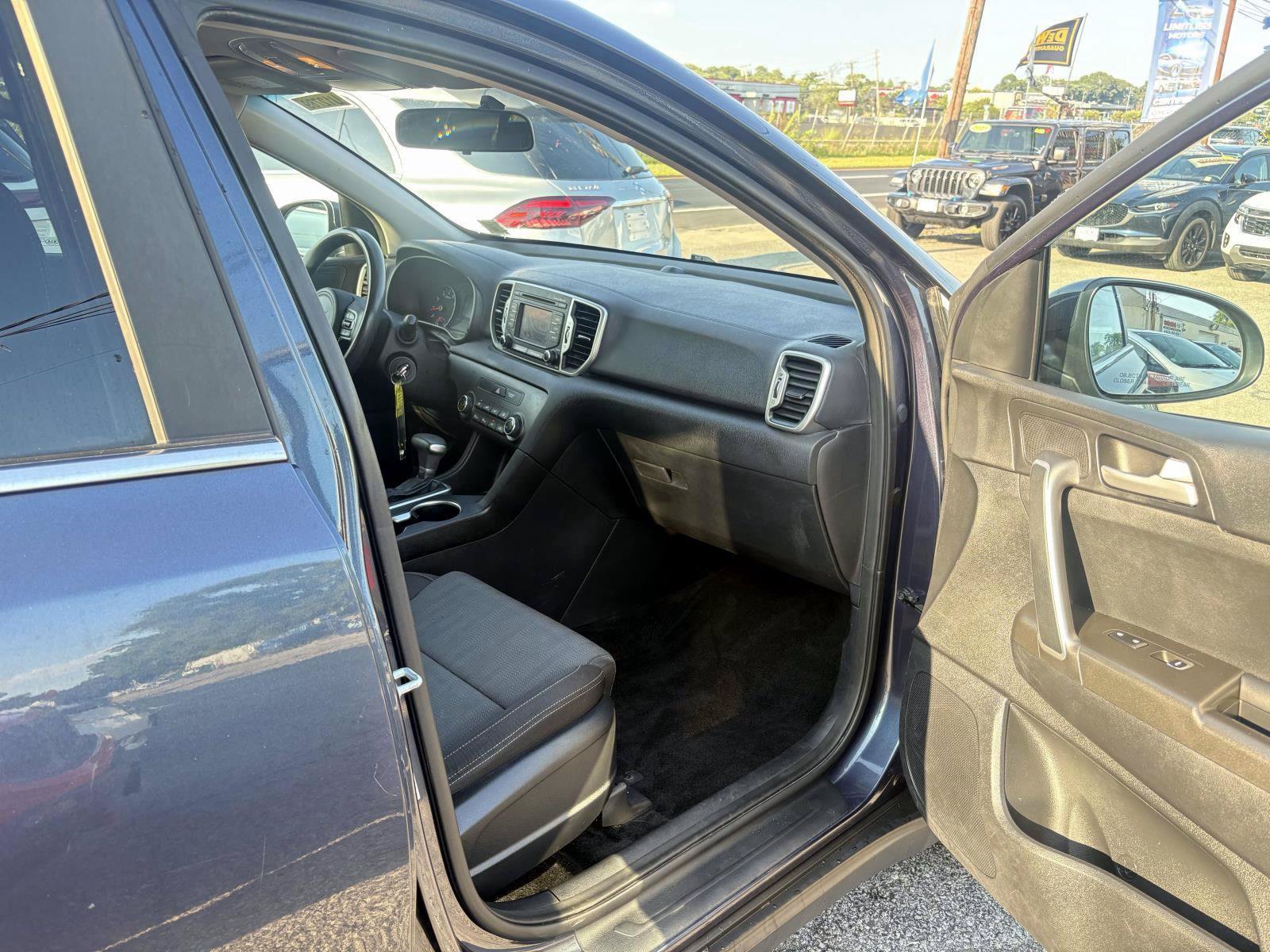 Used 2019 Kia Sportage LX AWD/4WD image 22