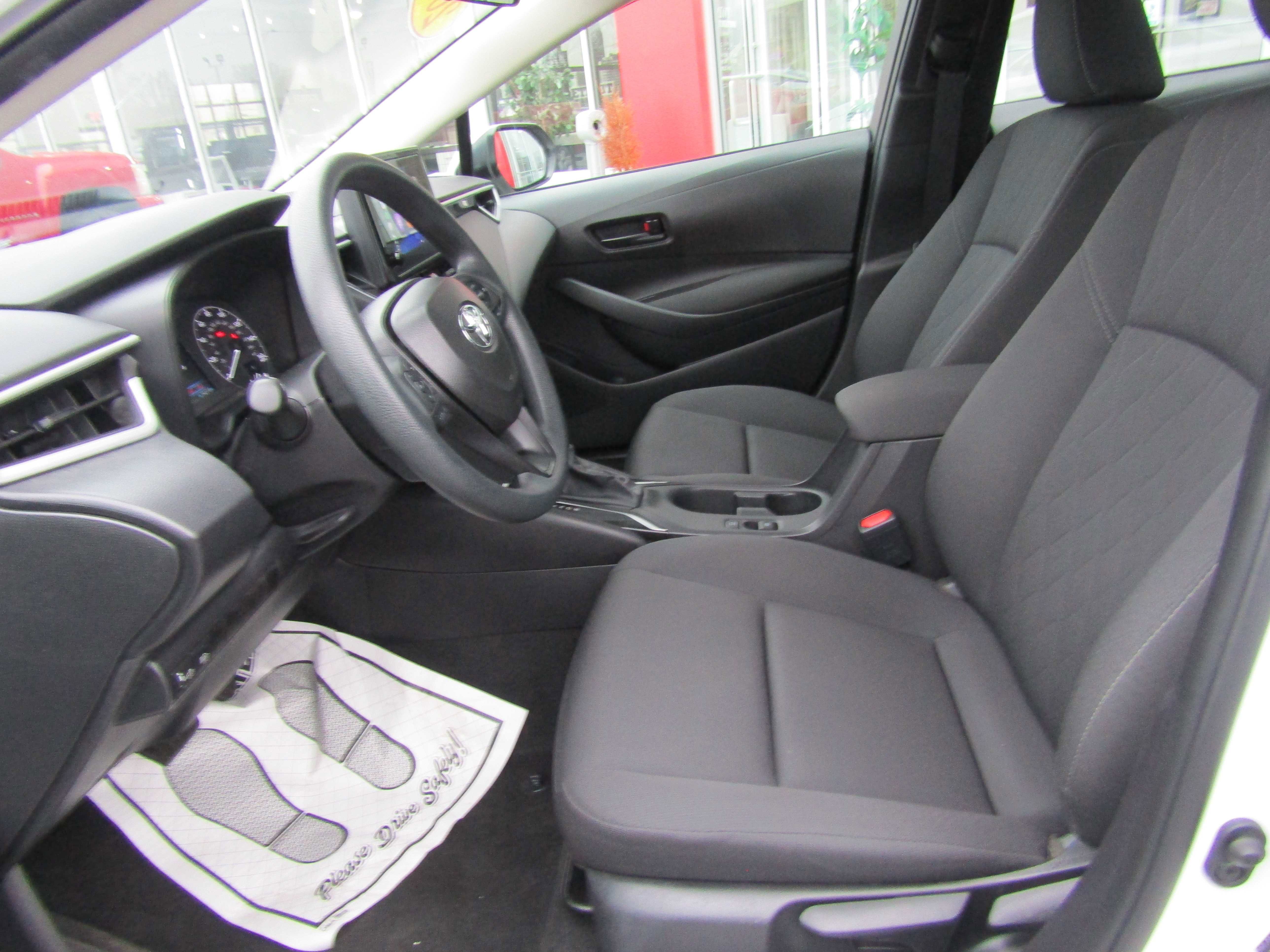 Used 2025 Toyota Corolla LE image 17