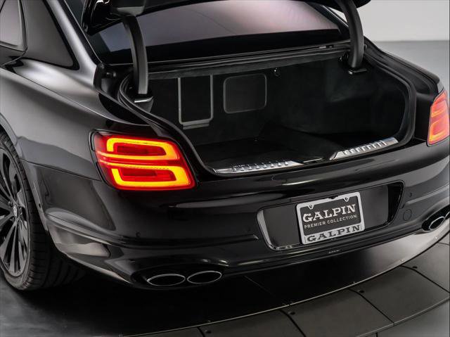 Used 2021 Bentley Flying Spur V8 image 43