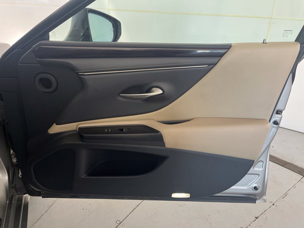 Used 2021 Lexus ES 250 w/ Premium Package AWD/4WD image 29