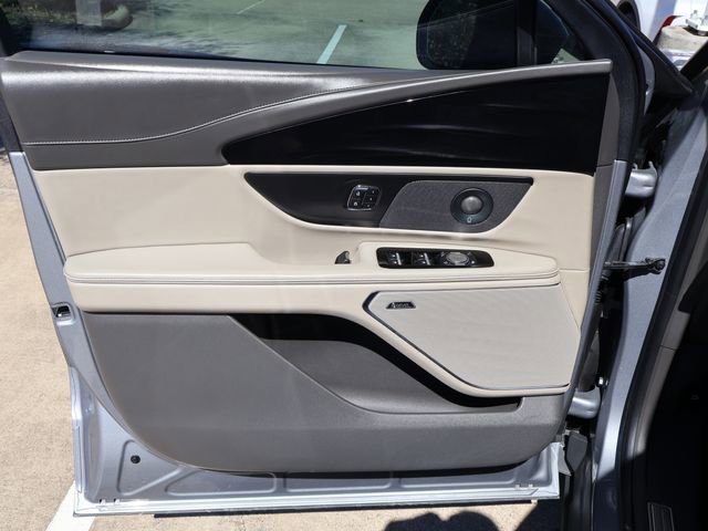 Used 2024 Lincoln Nautilus Reserve w/ Equipment Group 202A image 21