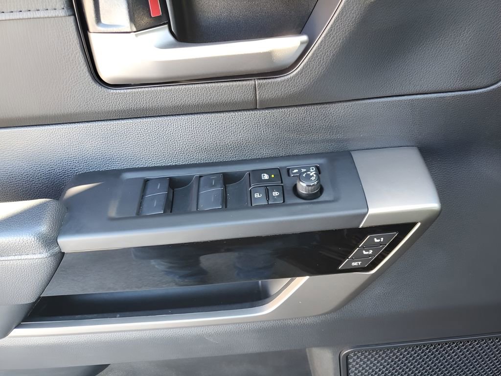 Used 2024 Toyota Tundra Limited image 28