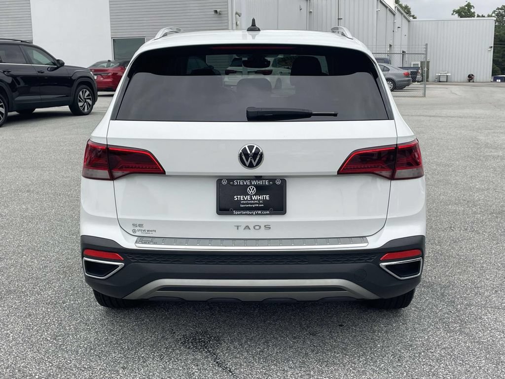 Certified 2023 Volkswagen Taos SE FWD image 6