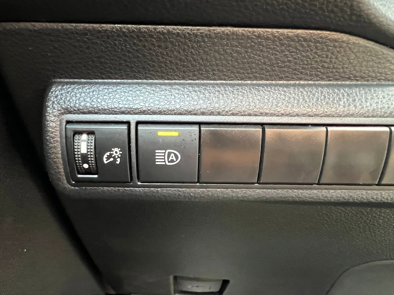 Used 2024 Toyota Corolla SE FWD image 30