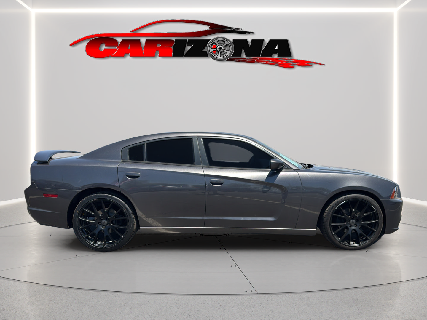 Used 2014 Dodge Charger SE RWD image 4