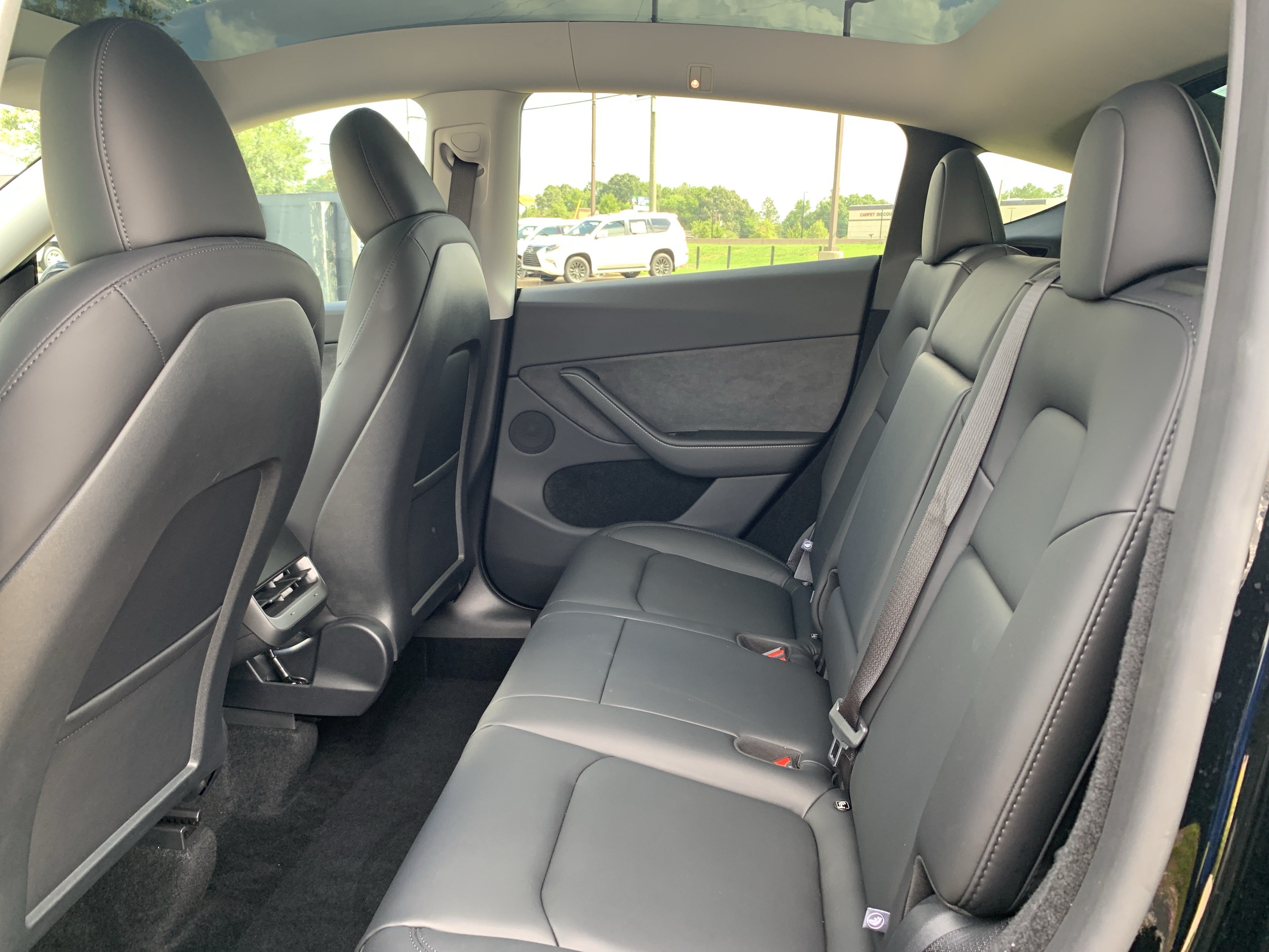 Used 2025 Tesla Model Y Long Range RWD image 32
