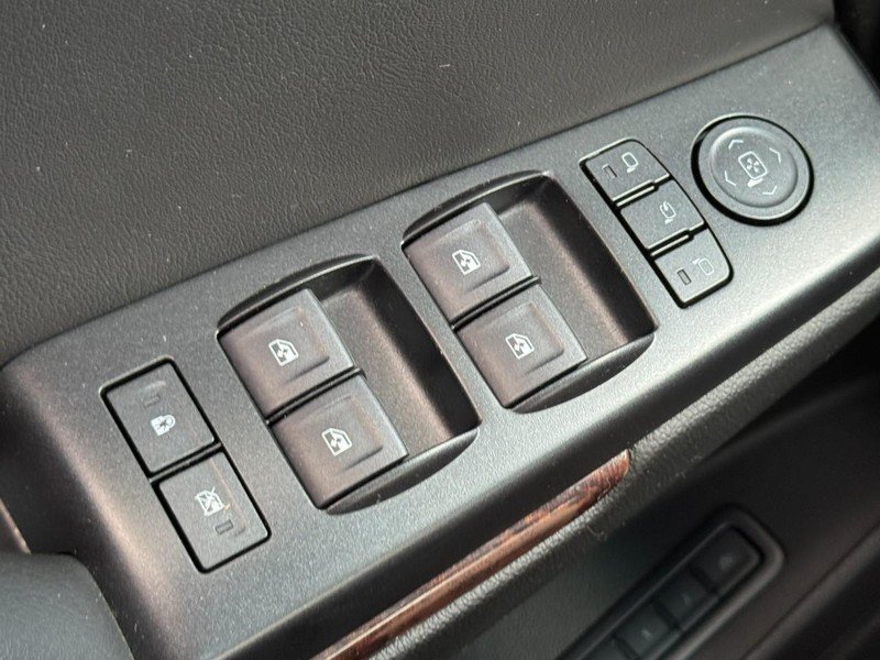 Used 2019 GMC Yukon SLT AWD/4WD image 25