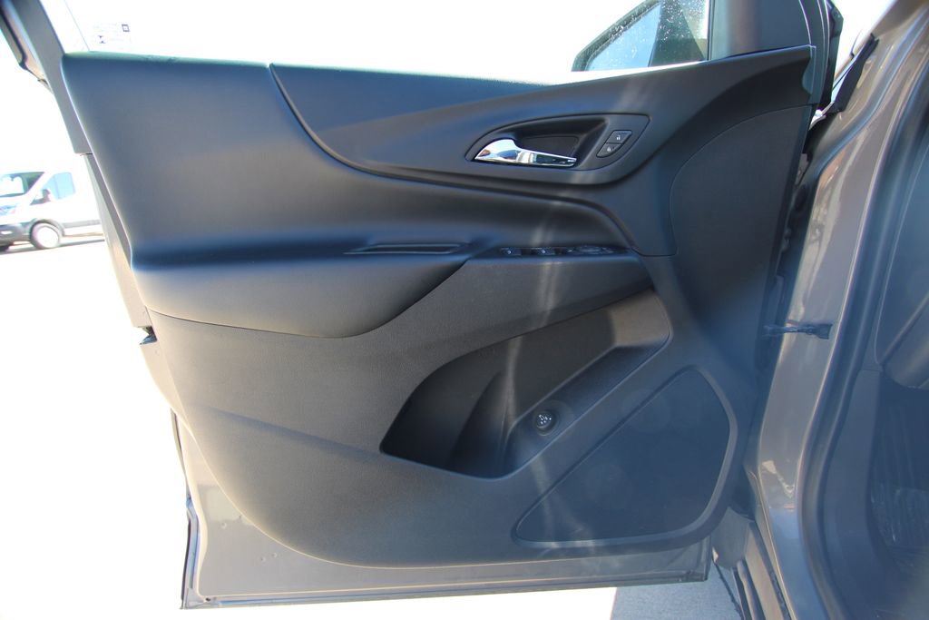 Used 2018 Chevrolet Equinox LT image 38