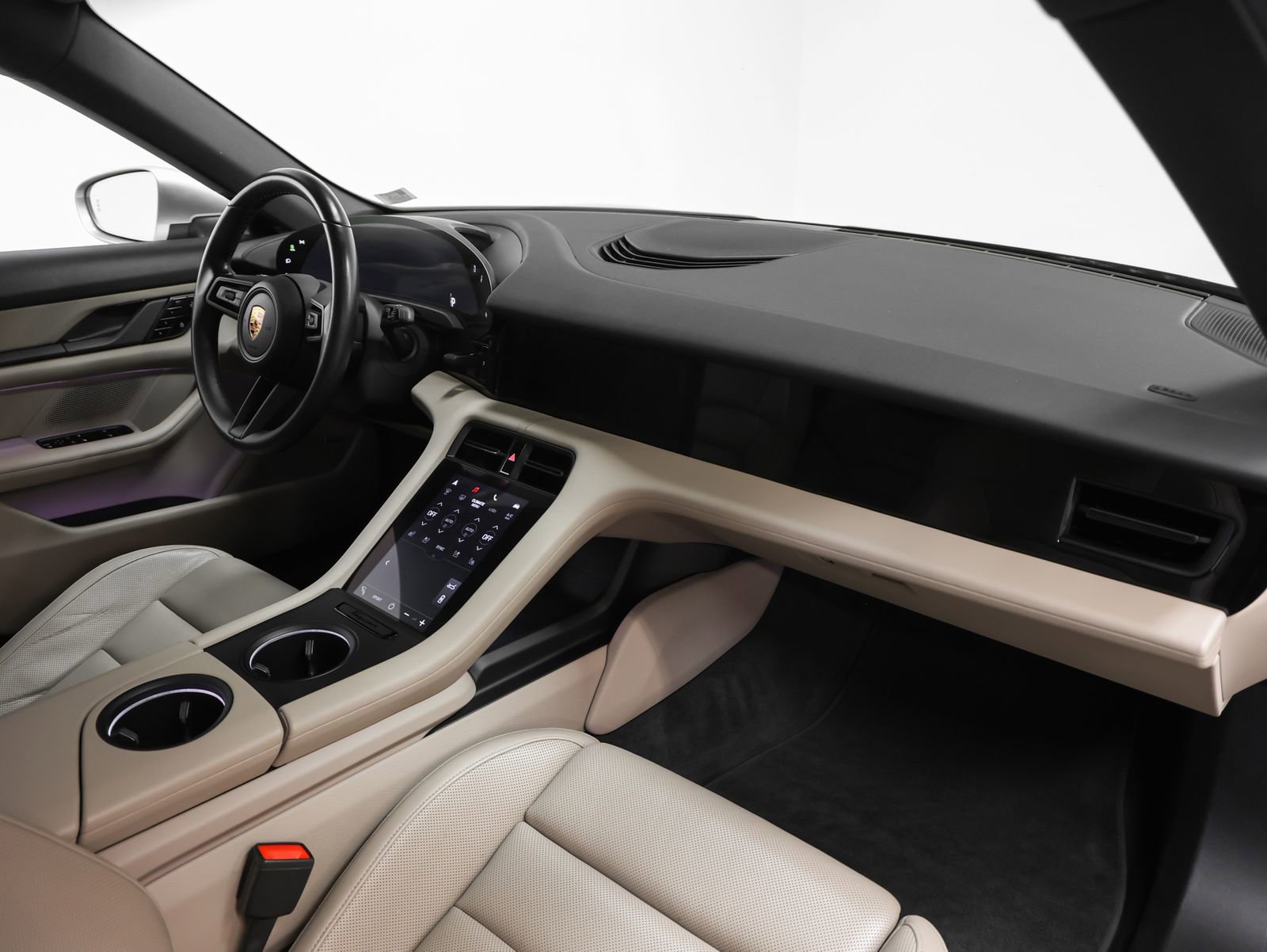 Certified 2021 Porsche Taycan image 22