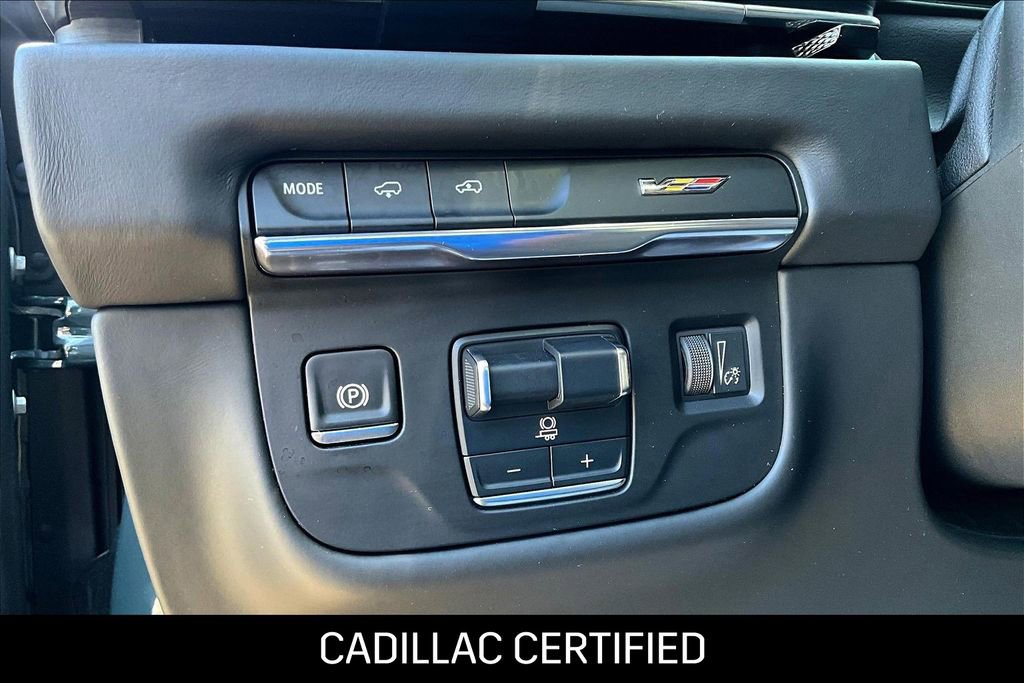 Used 2025 Cadillac Escalade ESV V w/ LPO, ONYX Package image 34