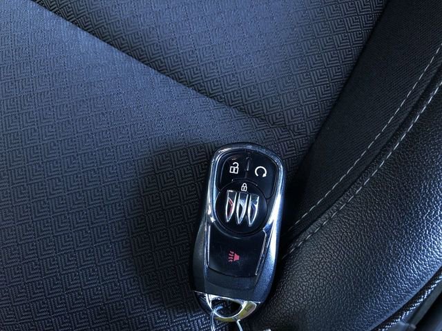Used 2025 Buick Encore GX Preferred AWD/4WD image 31