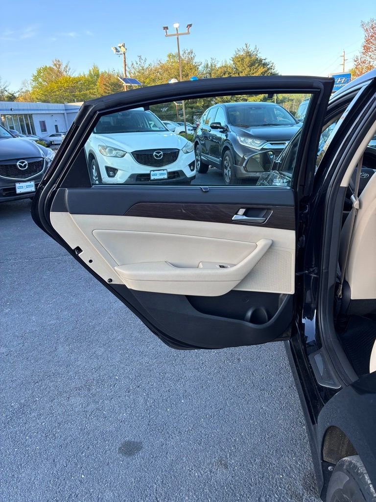 Used 2019 Hyundai Sonata Limited w/ Ultimate Package 04 FWD image 44