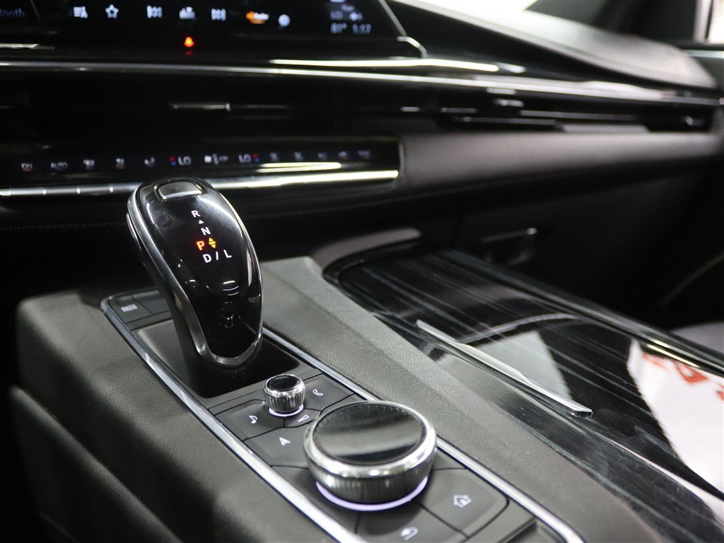 Used 2021 Cadillac Escalade Sport w/ Driver Assist Tech Package image 39