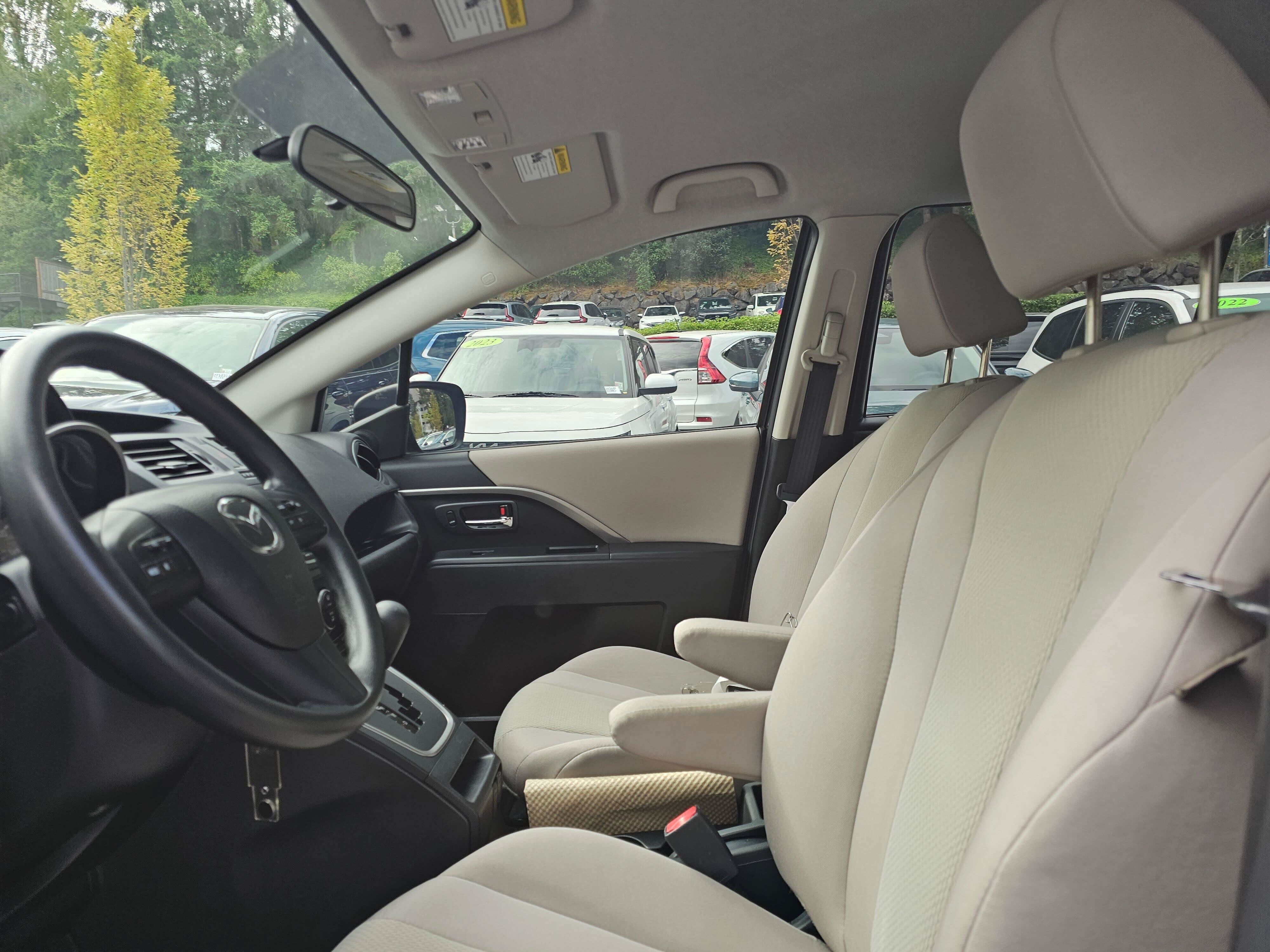 Used 2015 MAZDA MAZDA5 Sport FWD image 24