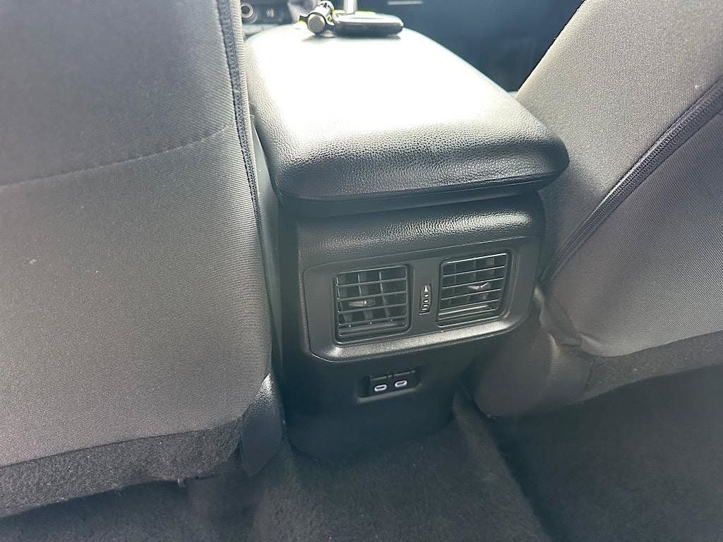 Certified 2025 Toyota RAV4 XLE FWD image 20