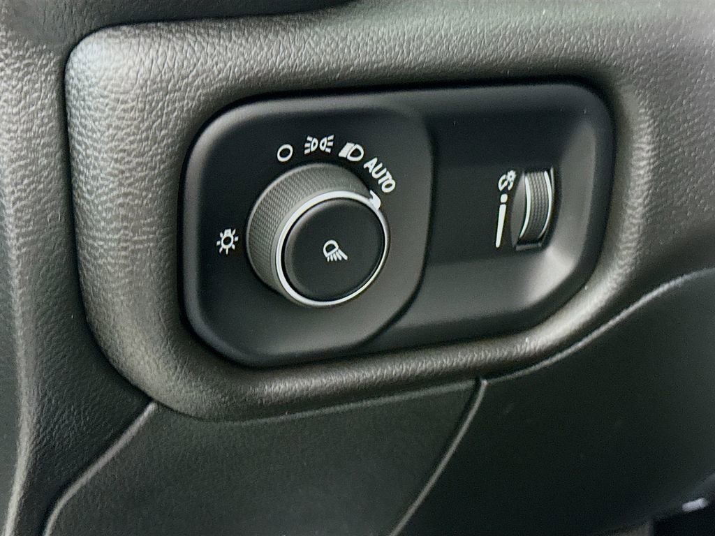 Used 2024 RAM 3500 Tradesman w/ Snow Chief Group image 21