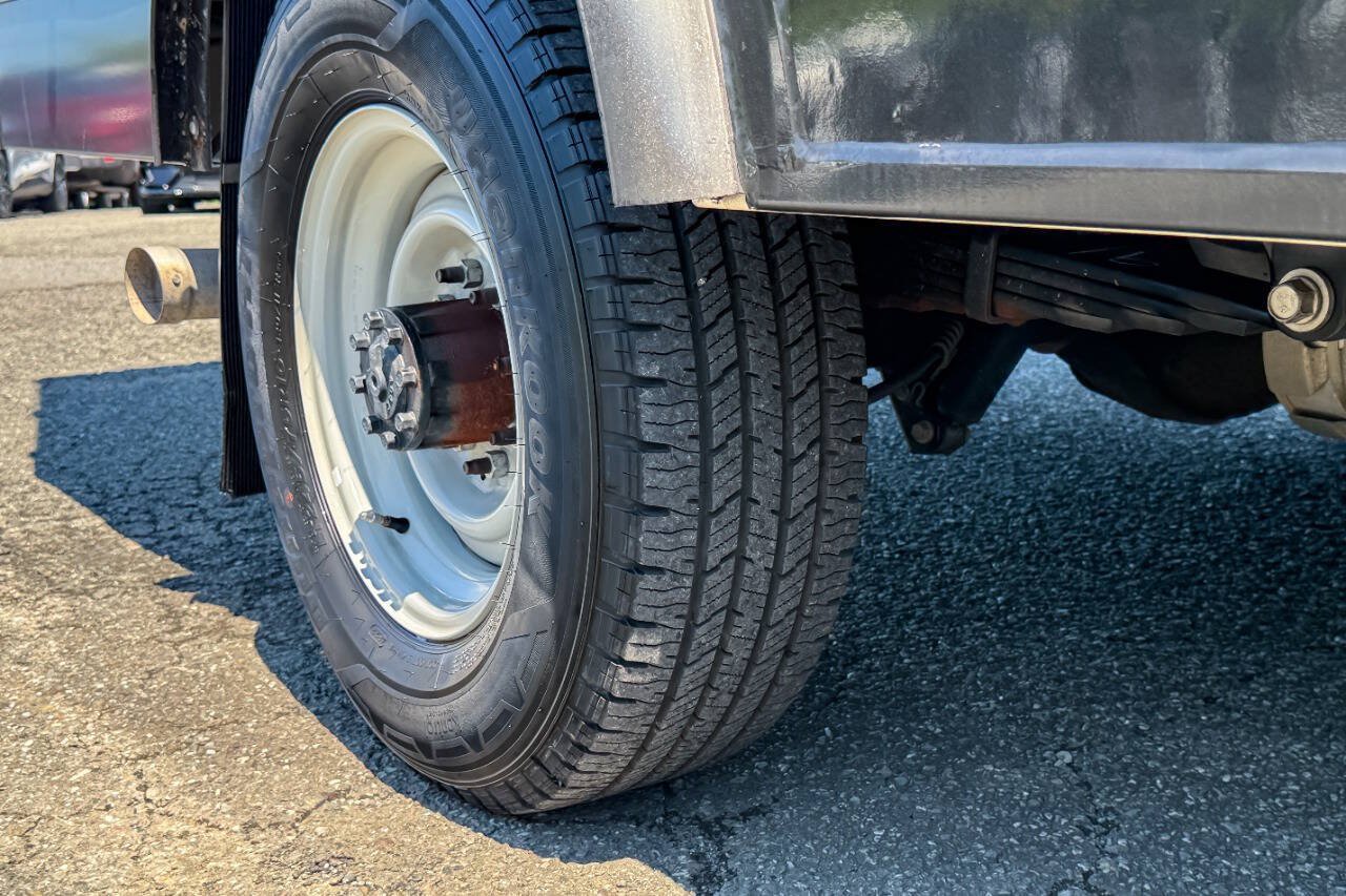 Used 2024 Ford E-350 and Econoline 350 Super Duty RWD image 13