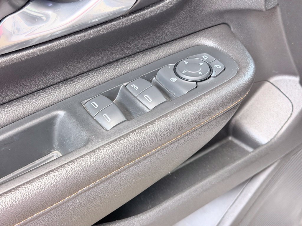 Used 2019 GMC Terrain SLE w/ Driver Convenience Package FWD image 10