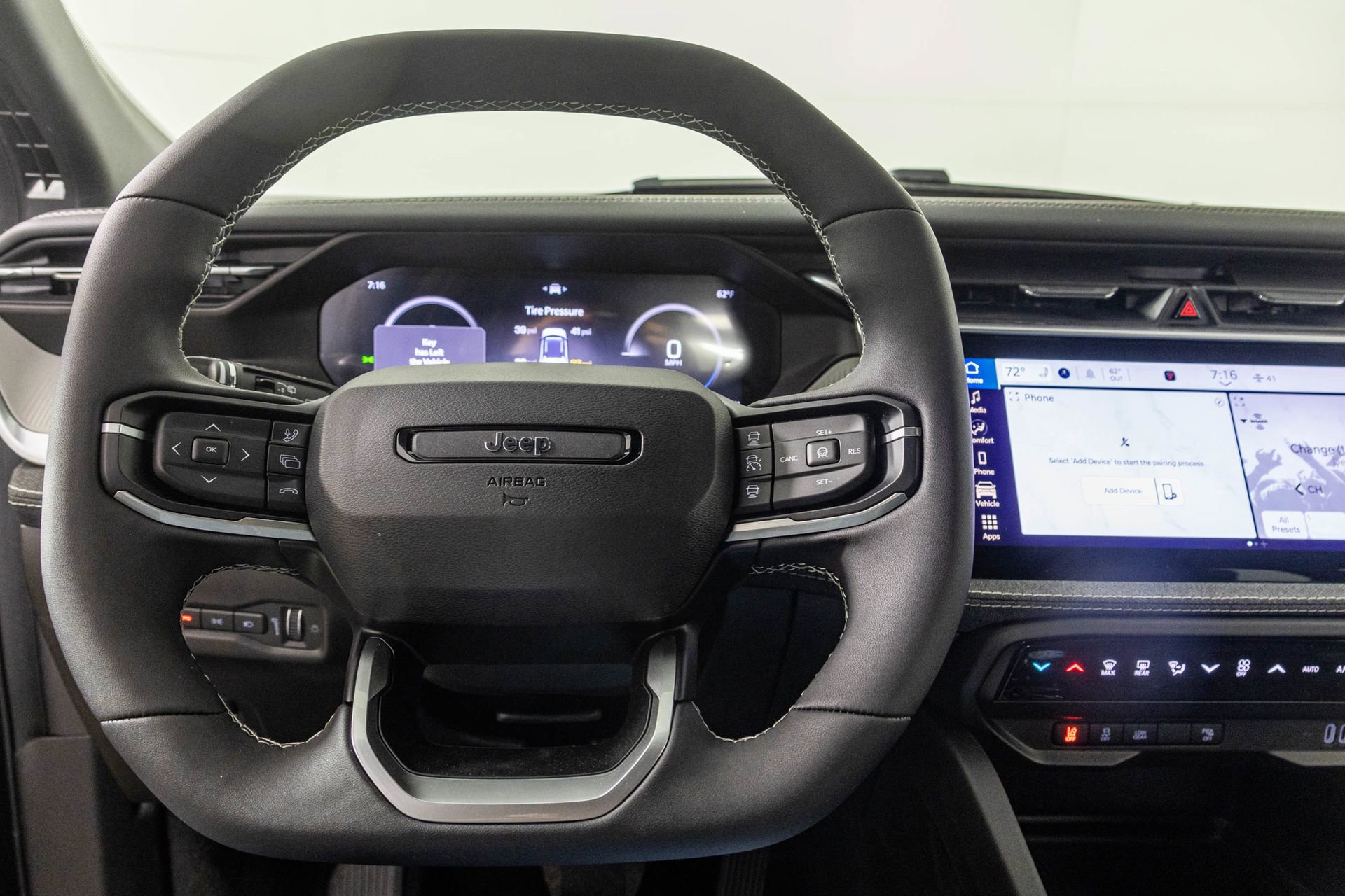 New 2026 Jeep Cherokee Laredo image 28