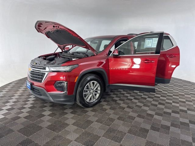 Used 2023 Chevrolet Traverse LT image 13