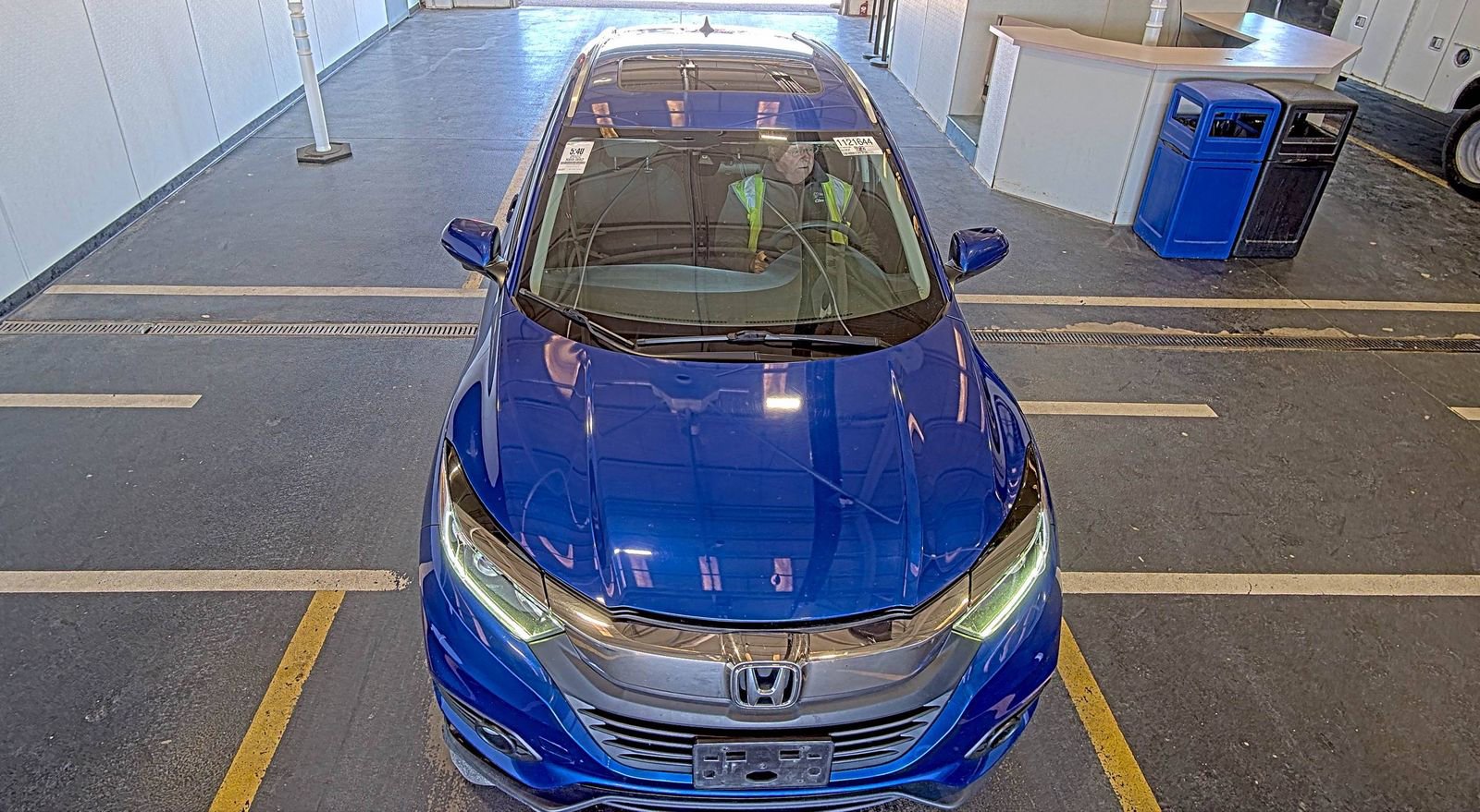 Used 2022 Honda HR-V EX image 2