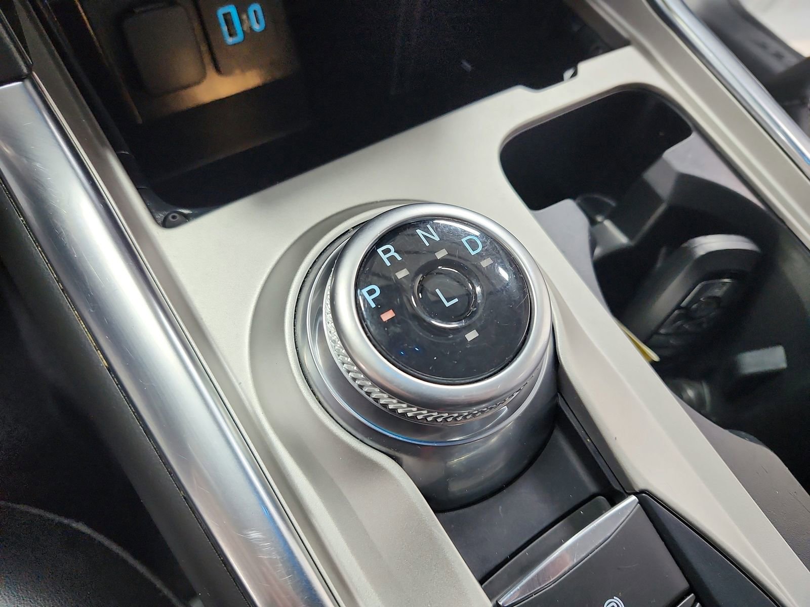 Used 2024 Ford Explorer XLT w/ Equipment Group 202A image 26