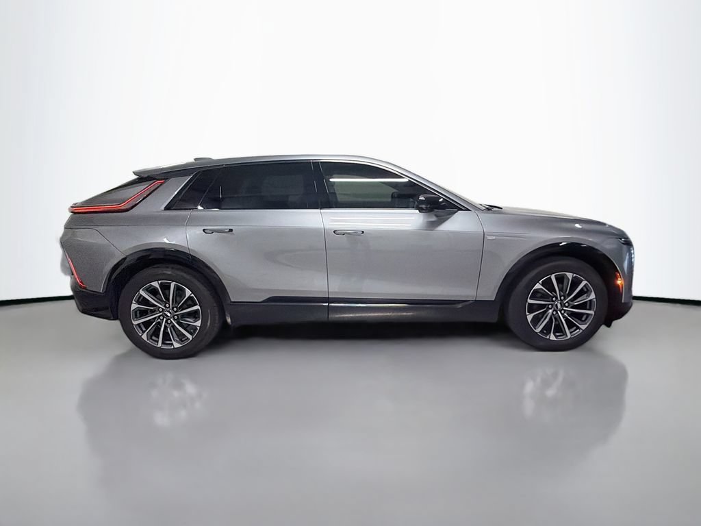 Used 2024 Cadillac Lyriq Sport RWD image 8