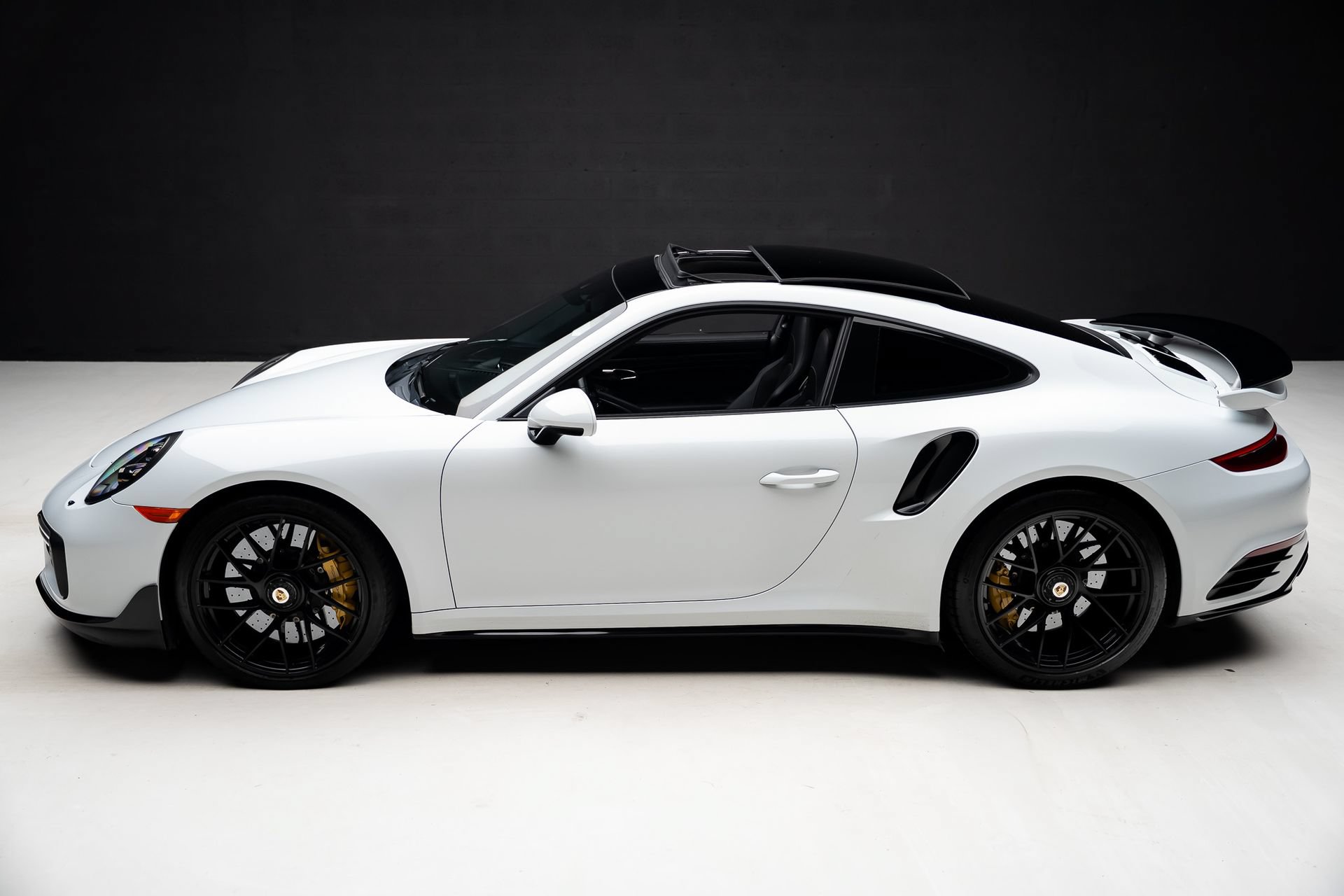 Used 2017 Porsche 911 Turbo S AWD/4WD image 18