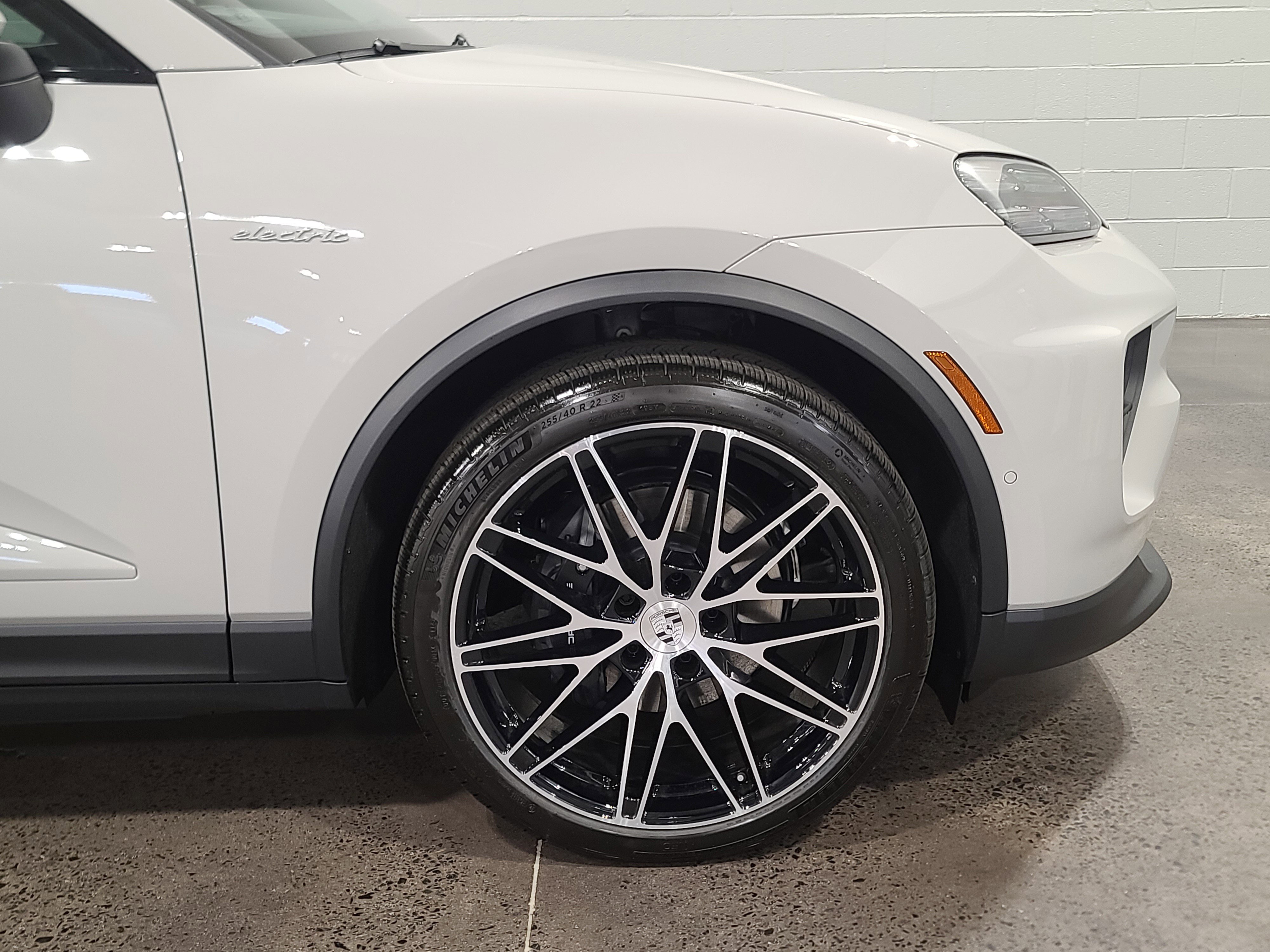 New 2026 Porsche Macan 4 Electric AWD/4WD image 11