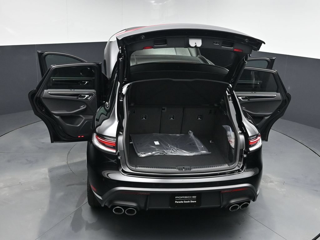 New 2026 Porsche Macan AWD/4WD image 31