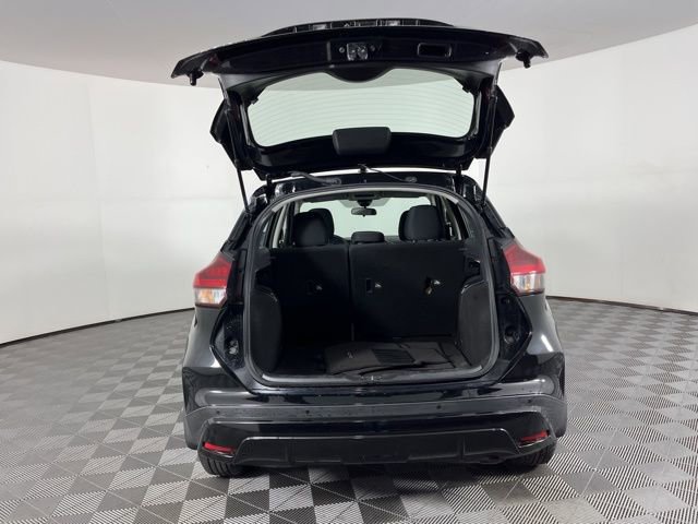 Used 2021 Nissan Kicks S image 38