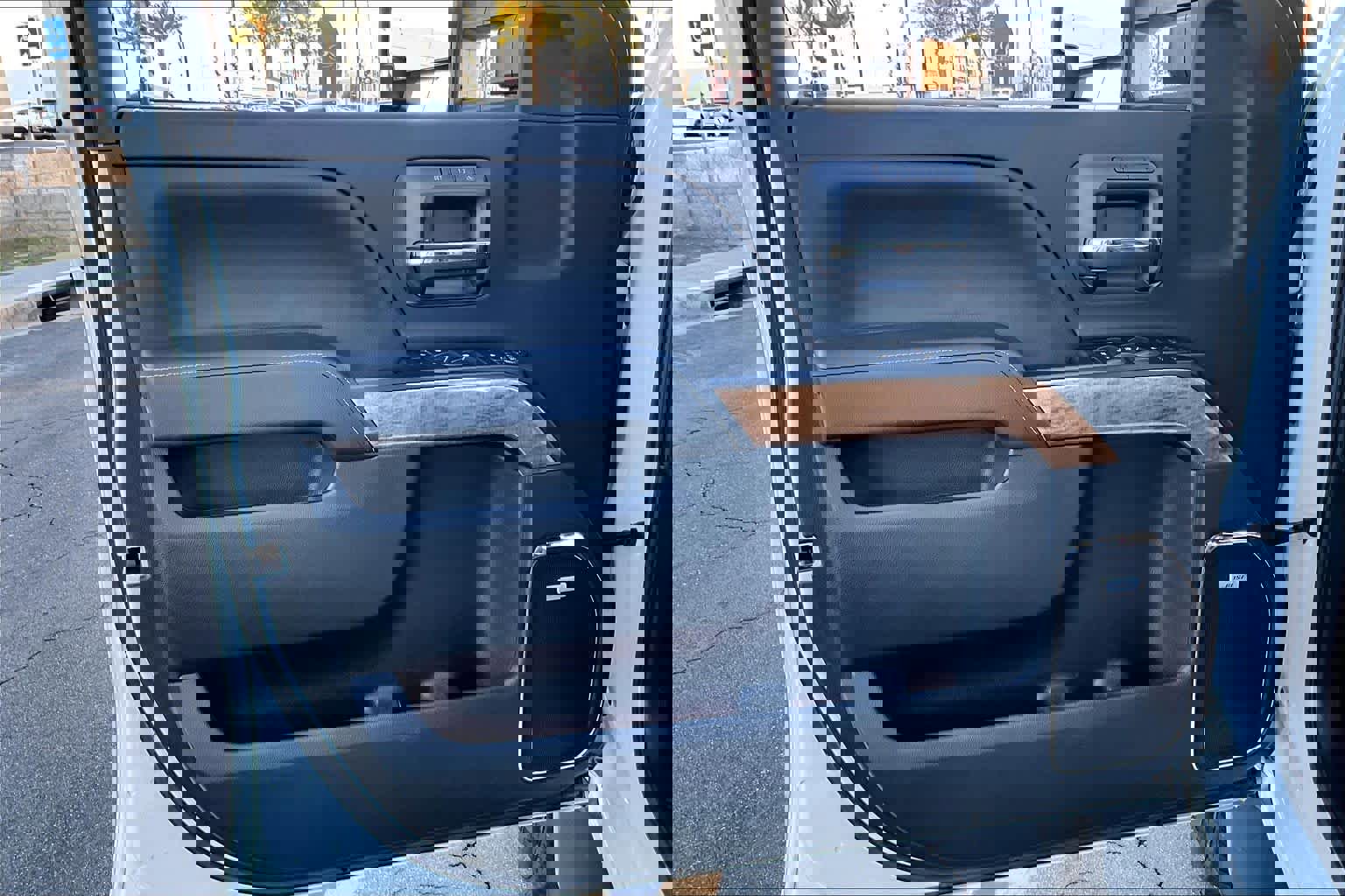 Used 2019 Chevrolet Silverado 2500 LTZ w/ Duramax Plus Package image 21