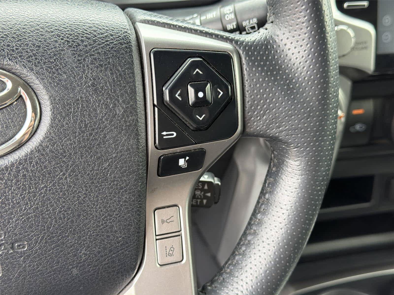 Used 2022 Toyota 4Runner TRD Sport w/ Technology Package AWD/4WD image 38