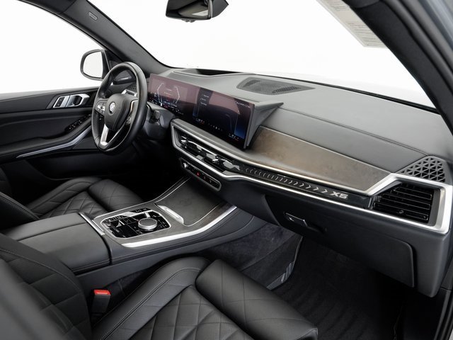 Used 2025 BMW X5 xDrive40i w/ Climate Comfort Package image 20