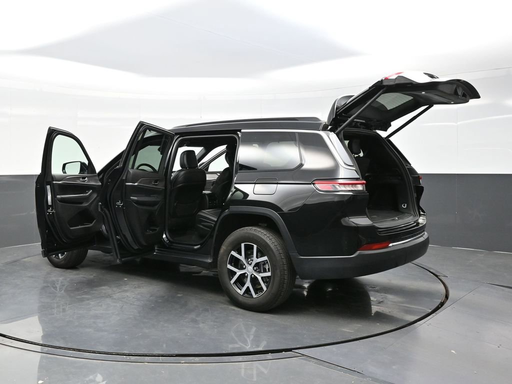 Used 2024 Jeep Grand Cherokee L Limited w/ Luxury Tech Group II image 42