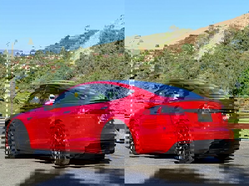 Used 2021 Tesla Model S Plaid image 3