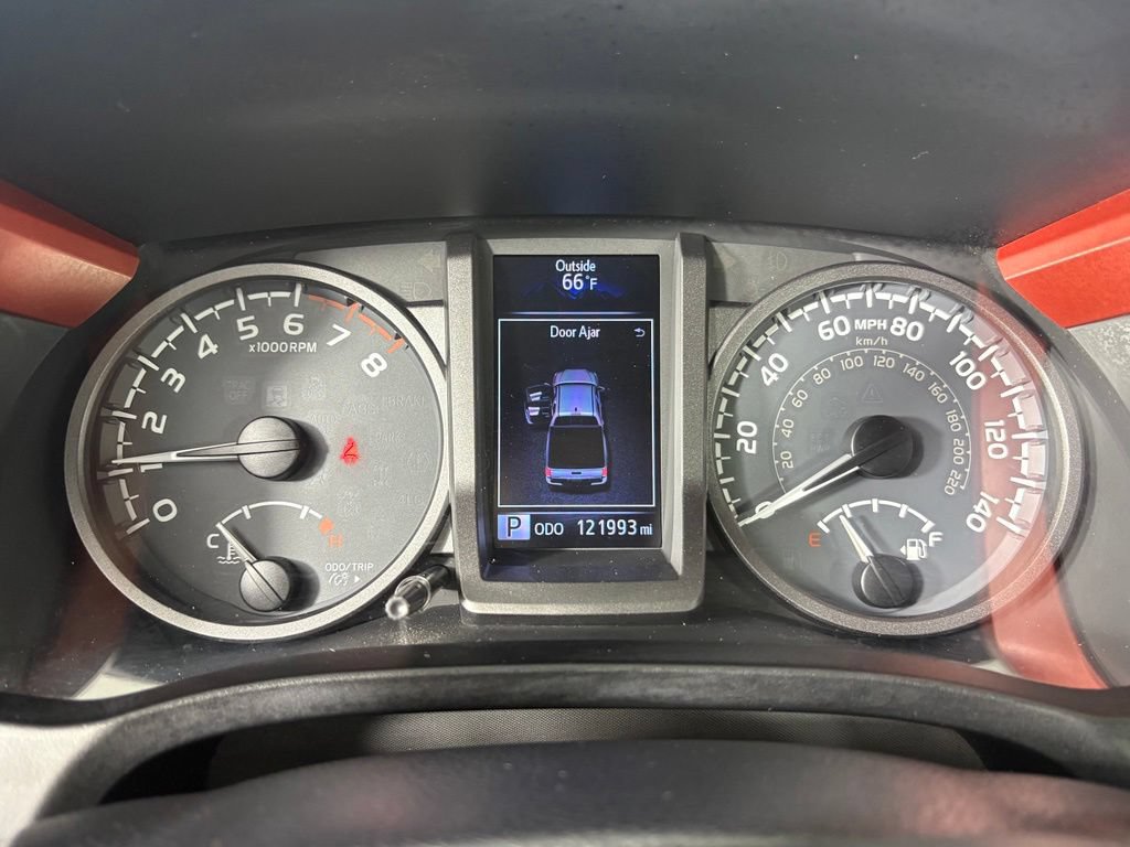Used 2017 Toyota Tacoma TRD Off-Road w/ Tow Package (A/T) AWD/4WD image 19