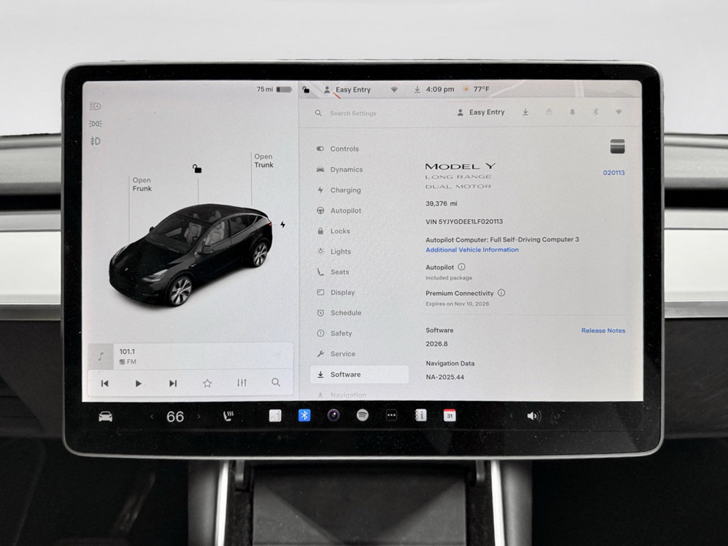Used 2020 Tesla Model Y Long Range image 11