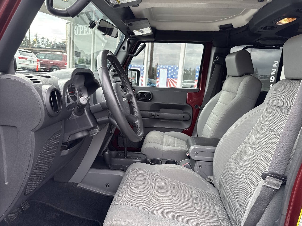 Used 2007 Jeep Wrangler Unlimited Sahara AWD/4WD image 27